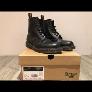 Dr. Martens | Shoes | Classic Dr 